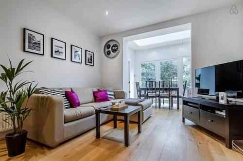 1 Bedroom Flat with