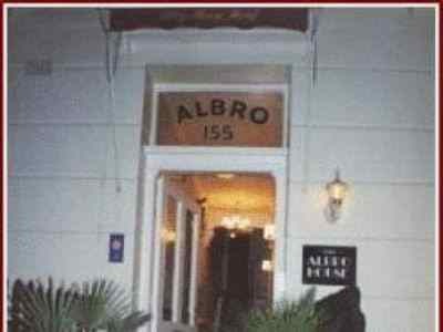 Albro House Hotel