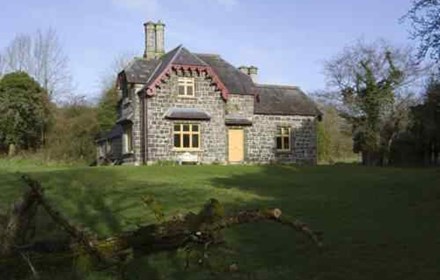 Ballealy Cottage