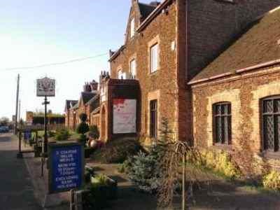 Ffolkes Arms Hotel