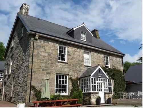 Gellifawr Country House and