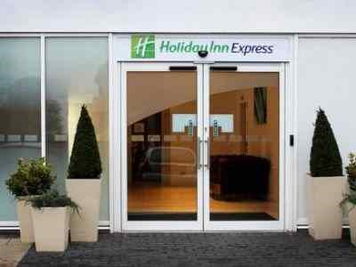 Holiday Inn Express Wakefield