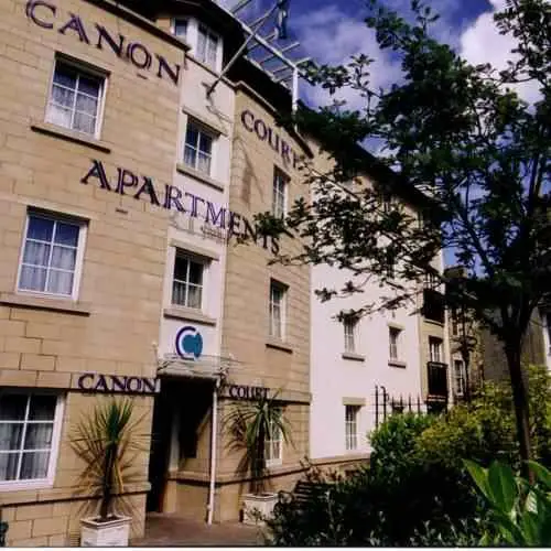 Hot-el-Apartments Canon Court