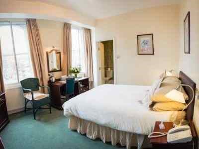 Huddersfield Central Lodge Hotel