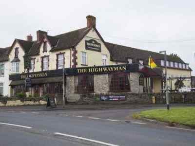 The Highwayman Inn 