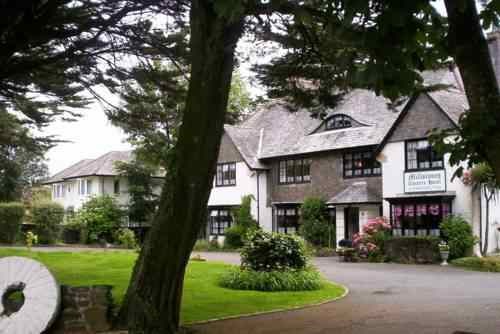 The Millstones Country Hotel